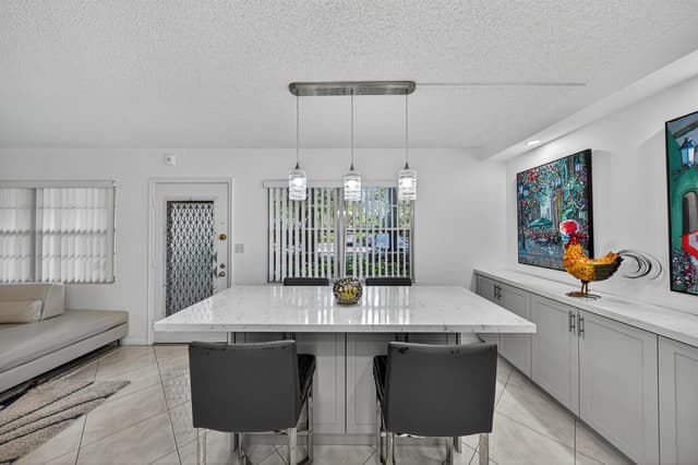 1904 BERMUDA Circle # D1, Coconut Creek FL 33066 - Coconut Creek, FL - Photo 4