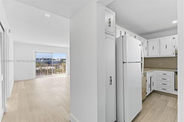 3770 NE 171st St # 402, North Miami Beach FL 33160 - North Miami Beach, FL - Photo 4