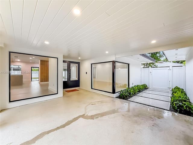 15804 SW 82nd Ct, Palmetto Bay FL 33157 - Palmetto Bay, FL - Photo 5