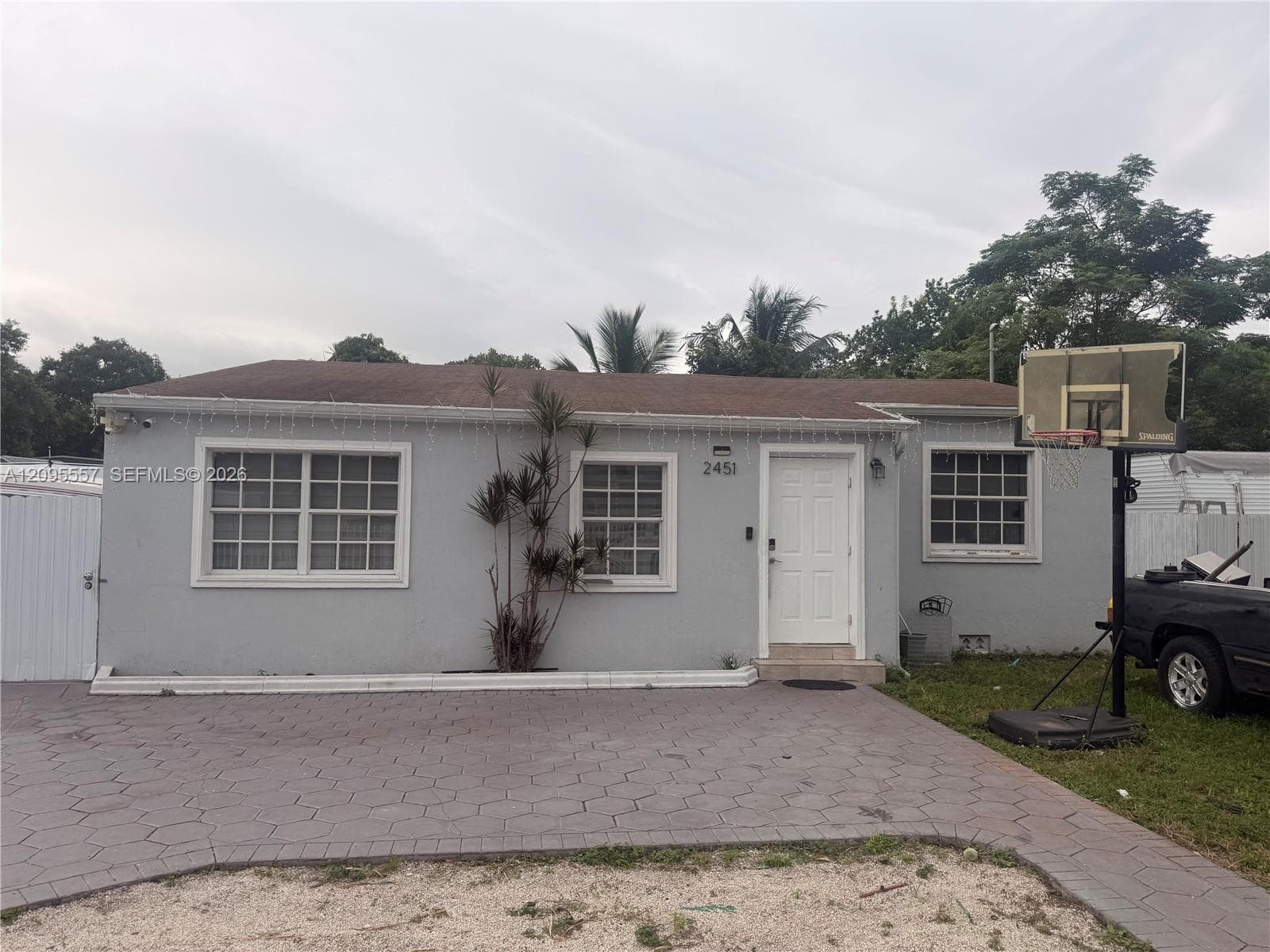 2451 NW 104th St, Miami FL 33147