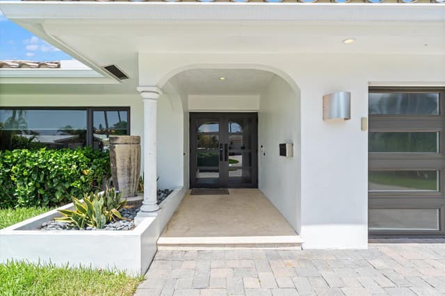 1107 SE 14TH Terrace, Deerfield Beach FL 33441 - Deerfield Beach, FL - Photo 2