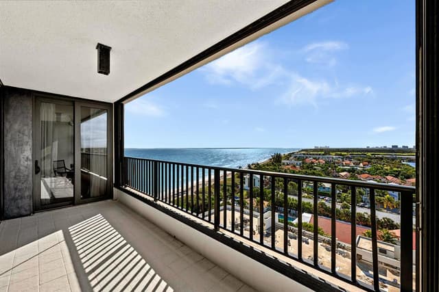450 OCEAN Drive, Juno Beach FL 33408 - Juno Beach, FL - Photo 2