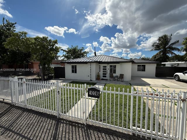 10516 NW 36th Pl, Miami FL 33147 - Miami, FL - Photo 2