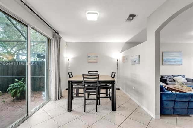 916 NW 135th Ter, Pembroke Pines FL 33028 - Pembroke Pines, FL - Photo 7