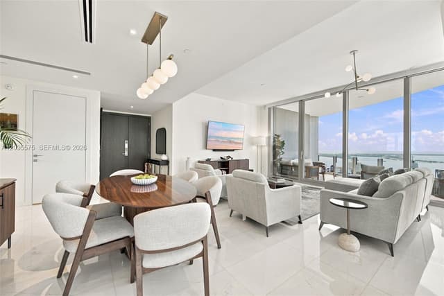 300 Biscayne Boulevard Way # 4007W, Miami FL 33131 - Miami, FL - Photo 6