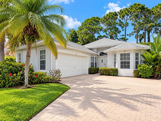 139 SARATOGA Boulevard E, Royal Palm Beach FL 33411 - Royal Palm Beach, FL - Photo 2