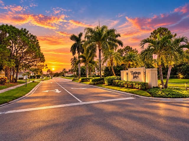 139 SARATOGA Boulevard E, Royal Palm Beach FL 33411 - Royal Palm Beach, FL - Photo 3