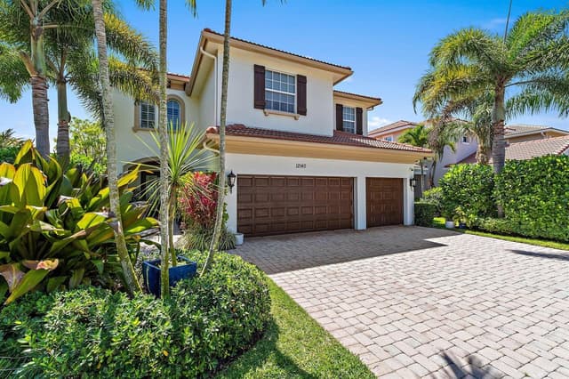 12140 AVILES Circle, Palm Beach Gardens FL 33418 - Palm Beach Gardens, FL - Photo 2