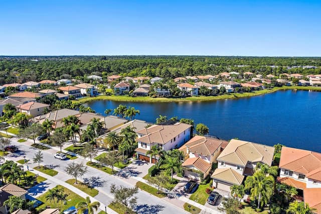 12140 AVILES Circle, Palm Beach Gardens FL 33418 - Palm Beach Gardens, FL - Photo 4