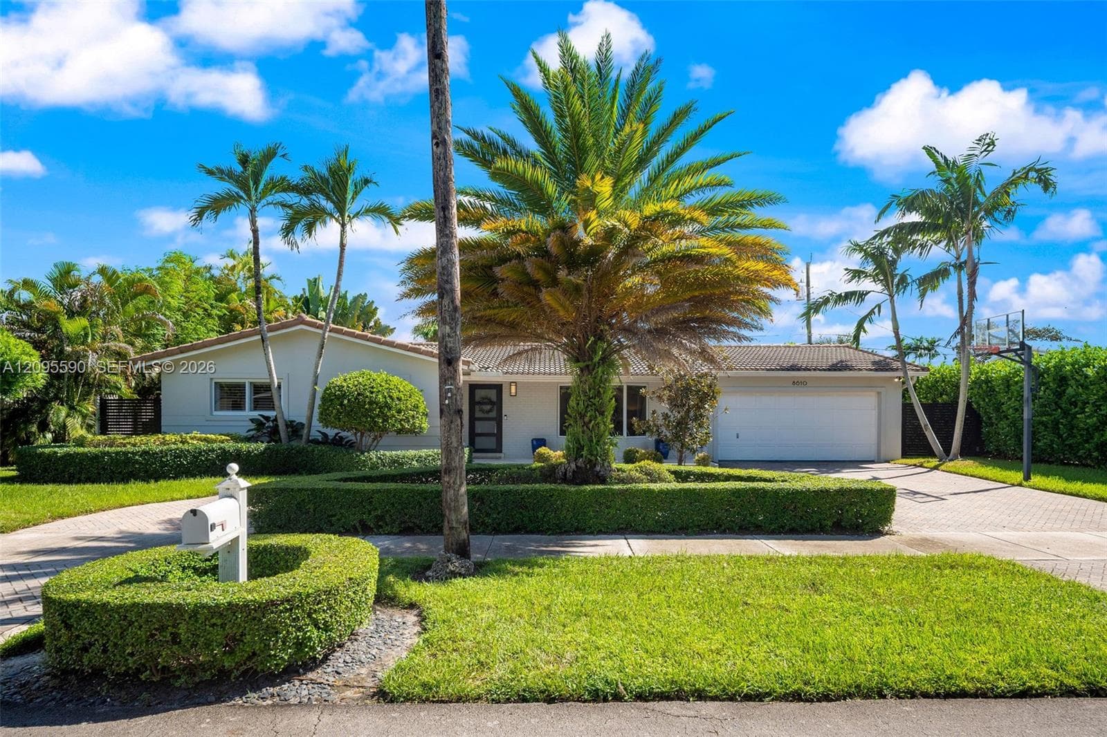 8610 SW 47th St, Miami FL 33155