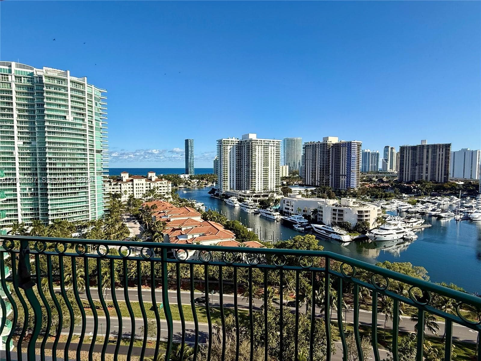 19900 E Country Club Dr, Aventura FL 33180 - Aventura, FL - Photo 1