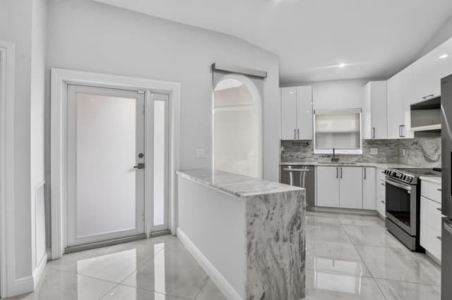 8381 VIA LEONESSA, Boca Raton FL 33433 - Boca Raton, FL - Photo 6