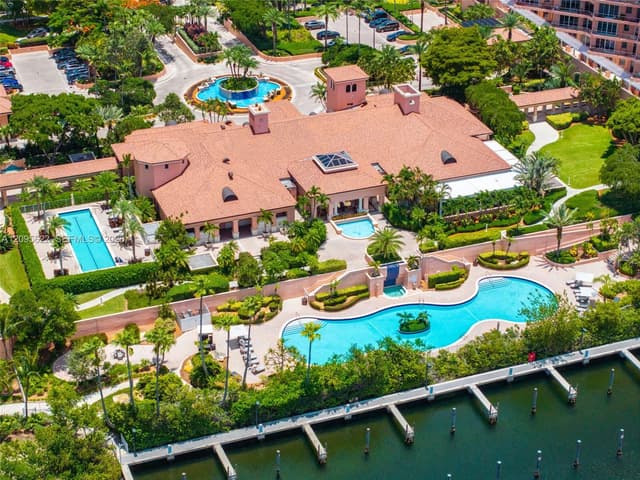 60 Edgewater Dr # 11F, Coral Gables FL 33133 - Coral Gables, FL - Photo 2