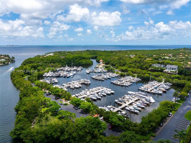 60 Edgewater Dr # 11F, Coral Gables FL 33133 - Coral Gables, FL - Photo 3