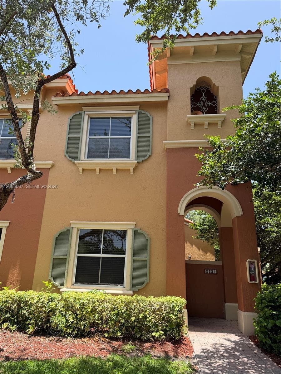 2321 Mariner Ct, Dania Beach FL 33312