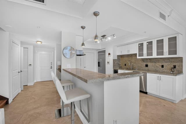 99 SE Mizner Boulevard, Boca Raton FL 33432 - Boca Raton, FL - Photo 6