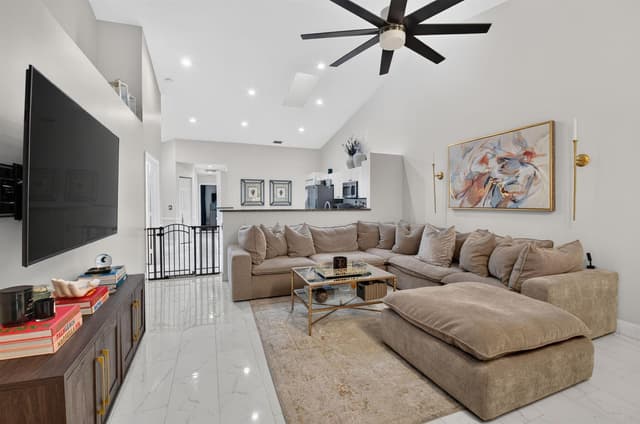 8285 VIA DI VENETO, Boca Raton FL 33496 - Boca Raton, FL - Photo 4
