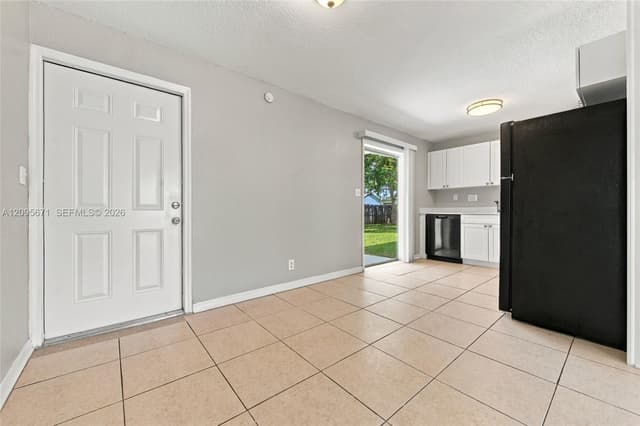 1944 Baythorne Rd, West Palm Beach FL 33415 - West Palm Beach, FL - Photo 6