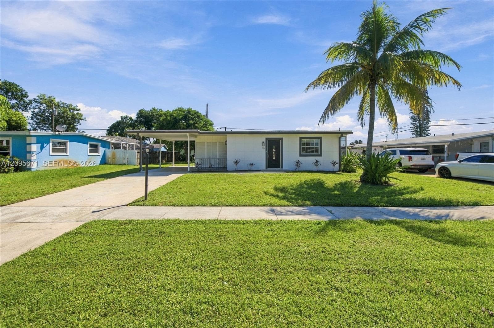 1944 Baythorne Rd, West Palm Beach FL 33415 - West Palm Beach, FL - Photo 1