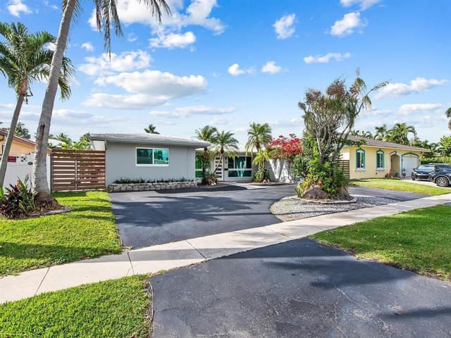 300 SE 10TH Street, Pompano Beach FL 33060 - Pompano Beach, FL - Photo 3