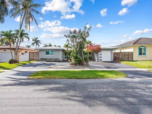 300 SE 10TH Street, Pompano Beach FL 33060 - Pompano Beach, FL - Photo 4