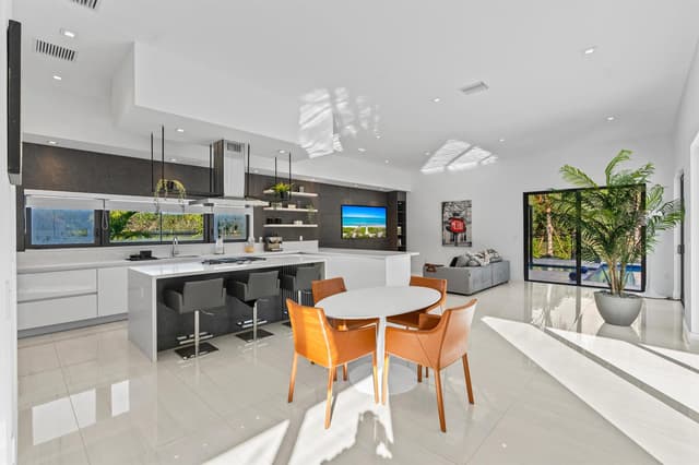 16773 Botaniko Drive S, Weston FL 33326 - Weston, FL - Photo 5