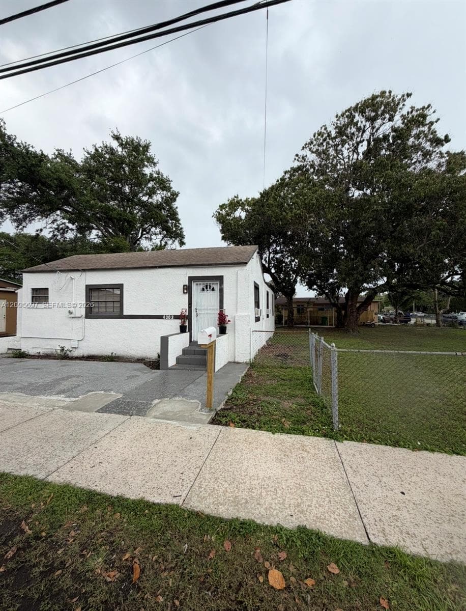 4303 NW 13th Ave, Miami FL 33142 - Miami, FL - Photo 1
