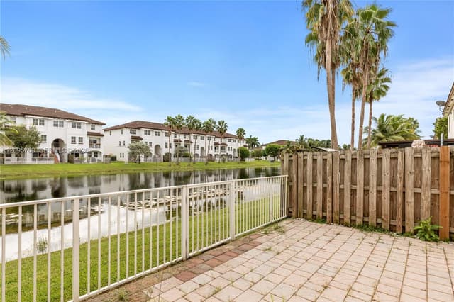 8965 NW 98th Ave, Doral FL 33178 - Doral, FL - Photo 2