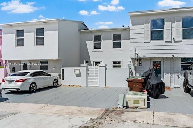 1369 W 69th St, Hialeah FL 33014 - Hialeah, FL - Photo 1