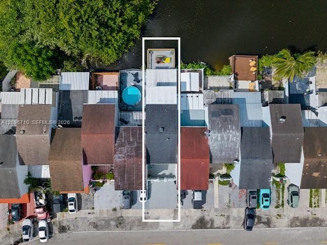 1369 W 69th St, Hialeah FL 33014 - Hialeah, FL - Photo 5