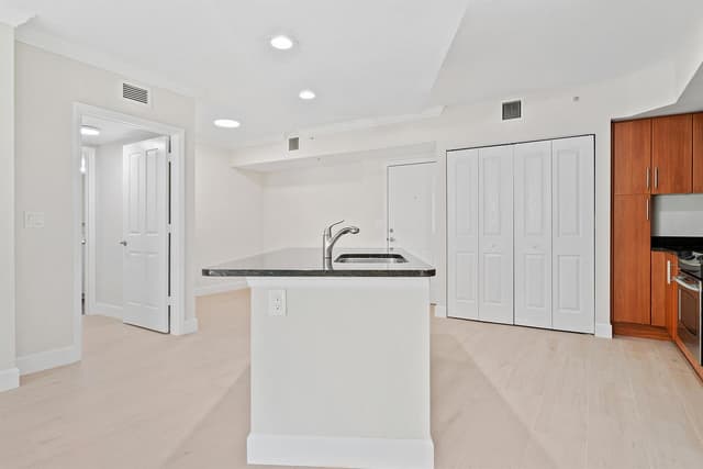 600 S Dixie Highway # 636, West Palm Beach FL 33401 - West Palm Beach, FL - Photo 3