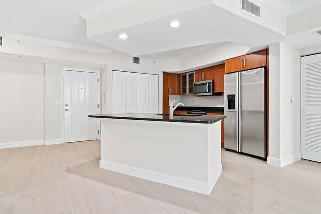 600 S Dixie Highway # 636, West Palm Beach FL 33401 - West Palm Beach, FL - Photo 4