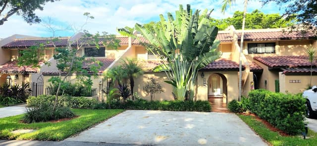 3746 Alcantara Ave # D, Doral FL 33178 - Doral, FL - Photo 2