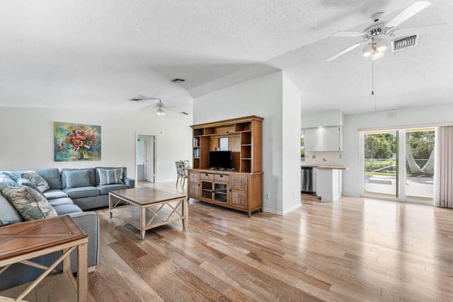 128 Sandpiper Avenue, Royal Palm Beach FL 33411 - Royal Palm Beach, FL - Photo 6