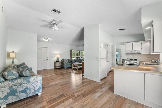 128 Sandpiper Avenue, Royal Palm Beach FL 33411 - Royal Palm Beach, FL - Photo 5