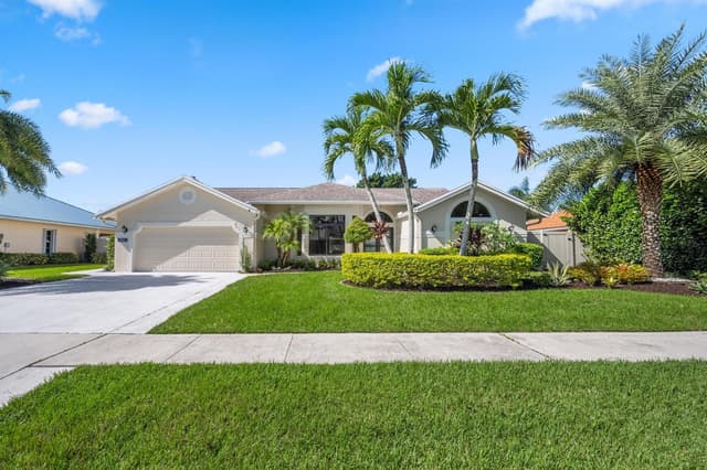 1991 Lynton Circle, Wellington FL 33414 - Wellington, FL - Photo 2