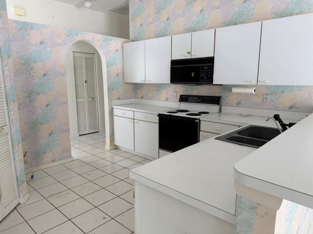 13783 Callington Drive, Wellington FL 33414 - Wellington, FL - Photo 2