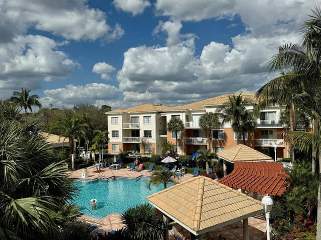 5306 Myrtlewood Circle E, Palm Beach Gardens FL 33418 - Palm Beach Gardens, FL - Photo 4