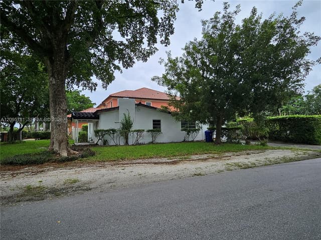 700 NE 7th St, Pompano Beach FL 33060 - Pompano Beach, FL - Photo 2