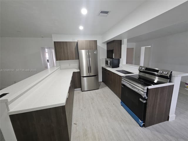 700 NE 7th St, Pompano Beach FL 33060 - Pompano Beach, FL - Photo 6