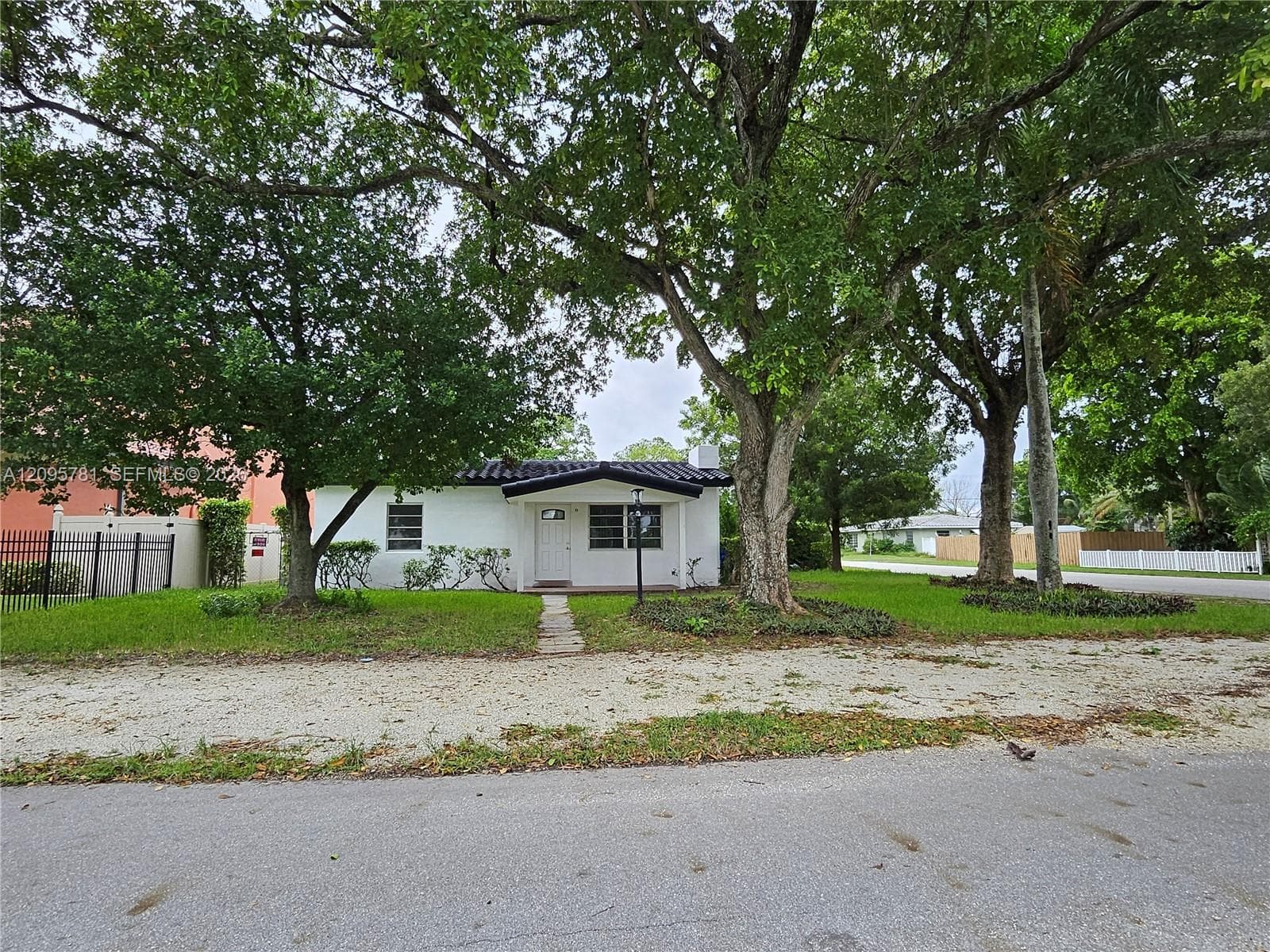 700 NE 7th St, Pompano Beach FL 33060 - Pompano Beach, FL - Photo 1