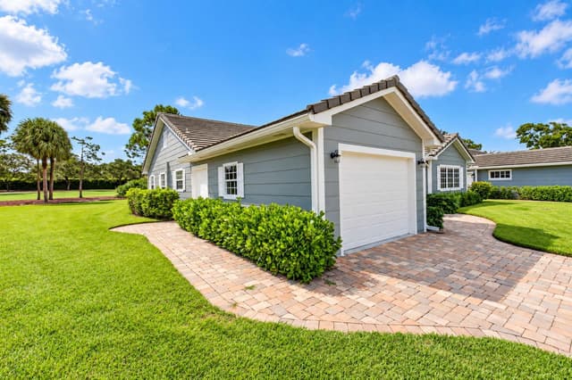 7 Holly Drive, Boynton Beach FL 33436 - Boynton Beach, FL - Photo 4
