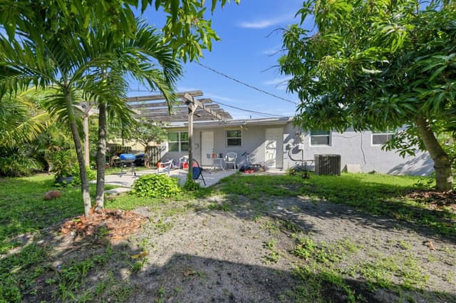 1209 W 26th Court, West Palm Beach FL 33404 - West Palm Beach, FL - Photo 3