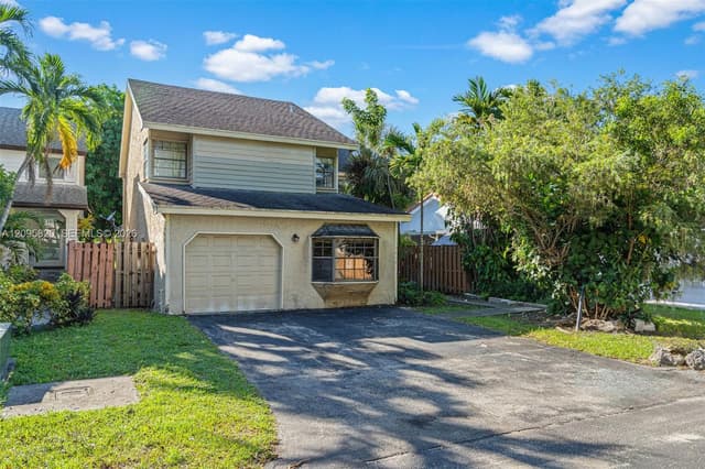 10618 SW 148th Ave Dr, Miami FL 33196 - Miami, FL - Photo 2