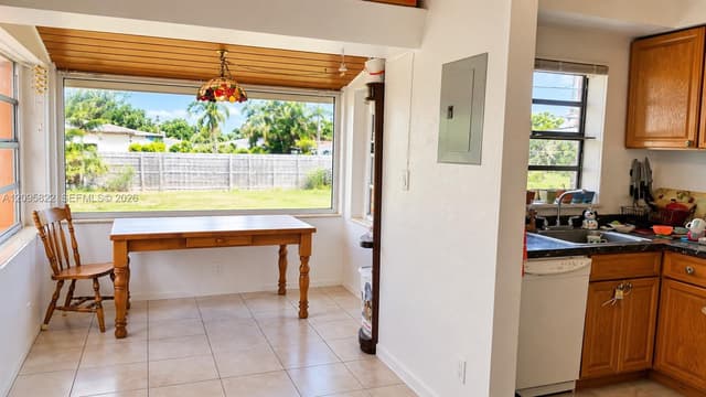 2343 Mckinley St, Hollywood FL 33020 - Hollywood, FL - Photo 5