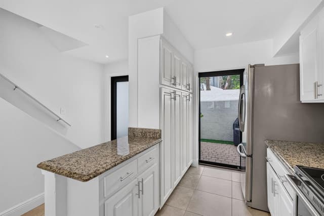 547 NE 7th Avenue, Fort Lauderdale FL 33301 - Fort Lauderdale, FL - Photo 5
