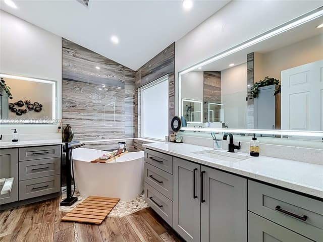 9889 Agnello St, Lake Worth FL 33467 - Lake Worth, FL - Photo 7