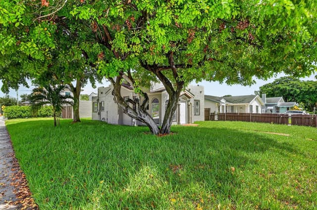 739 KAYE Street # 0, West Palm Beach FL 33405 - West Palm Beach, FL - Photo 5