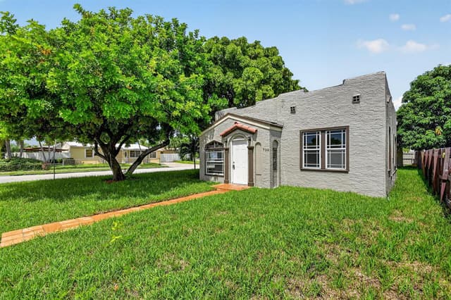 739 KAYE Street # 0, West Palm Beach FL 33405 - West Palm Beach, FL - Photo 4