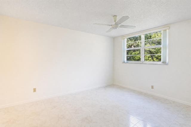 2825 SW 22nd Avenue Apt 107, Delray Beach FL 33445 - Delray Beach, FL - Photo 4